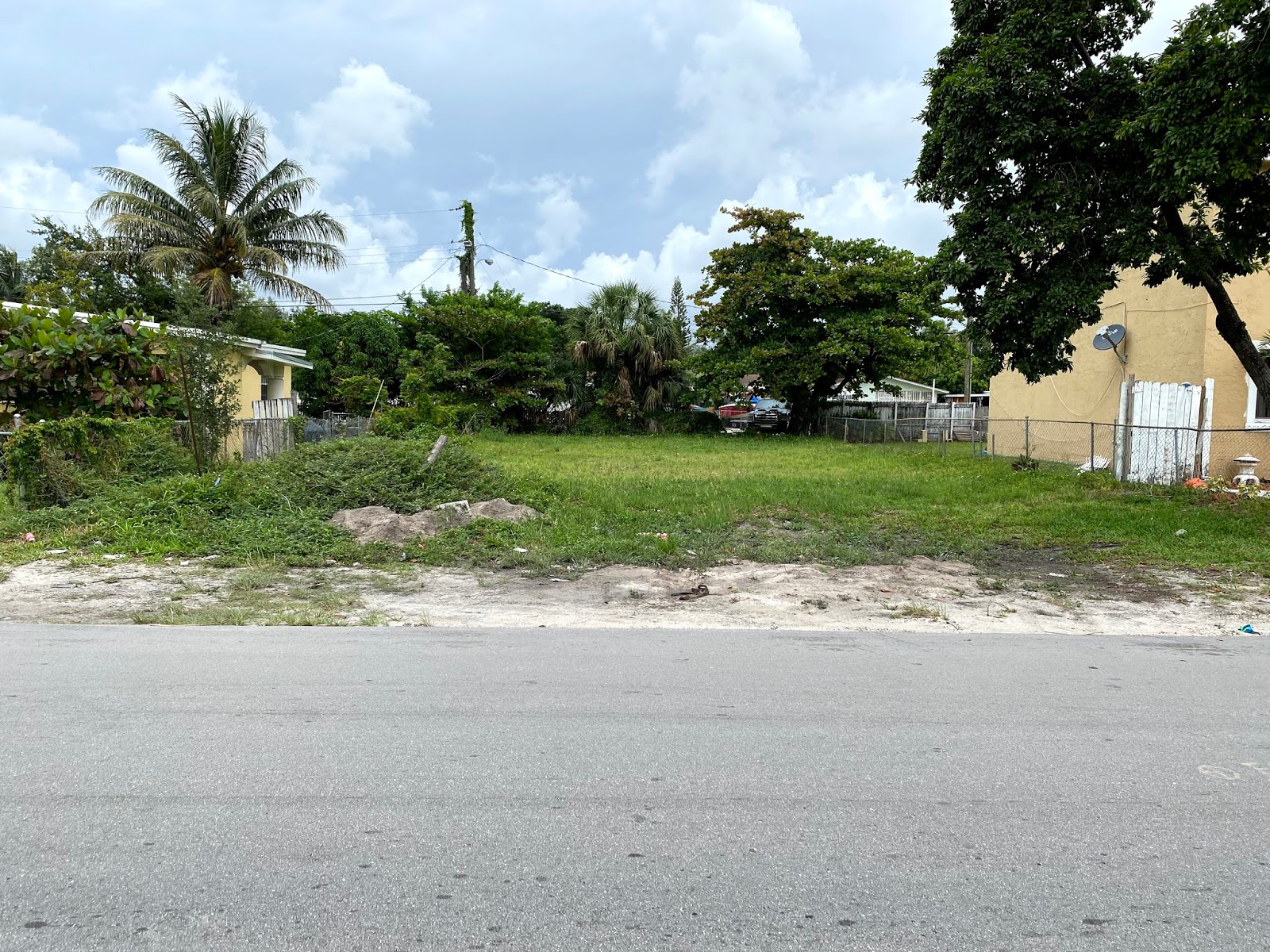 We Buy Vacant Land In Miami